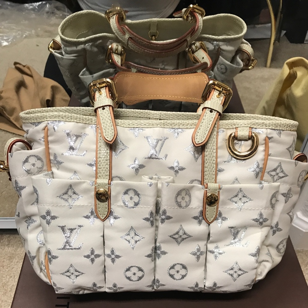 Auth Louis Vuitton Monogram glitter purse - Picture 1 of 8